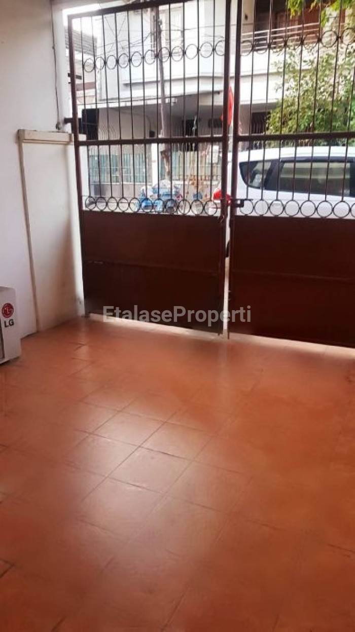 Foto properti Dijual Rumah Siap Huni Satelit Utara 10