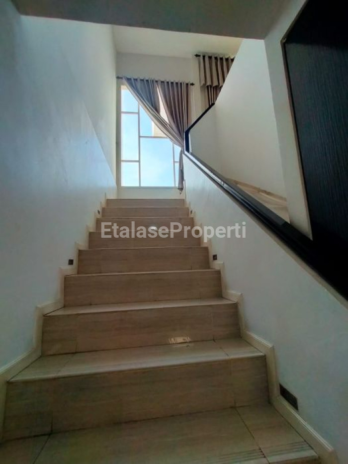 Foto properti Rumah Hook Dharmahusada Indah Utara Deket Galaxy Mall 5