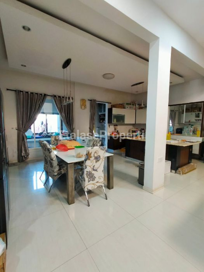 Foto properti Rumah Hook Dharmahusada Indah Utara Deket Galaxy Mall 6