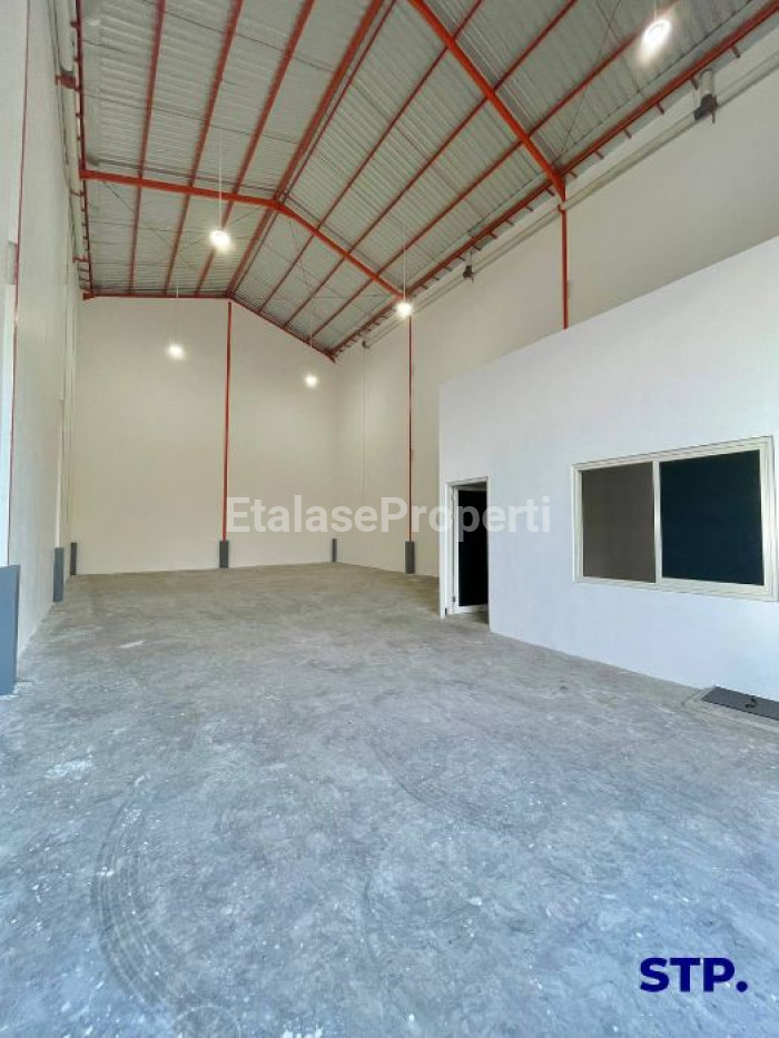 Foto properti Gudang Kantor Mewah Kedinding Tengah Jaya 3
