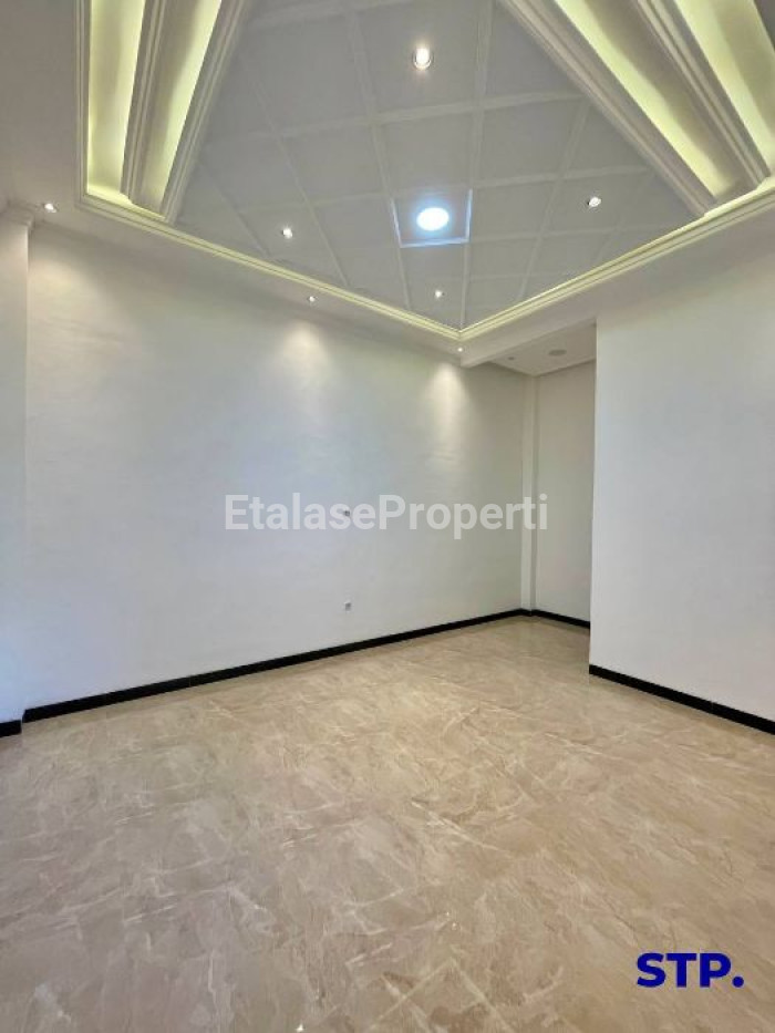 Foto properti Gudang Kantor Mewah Kedinding Tengah Jaya 7