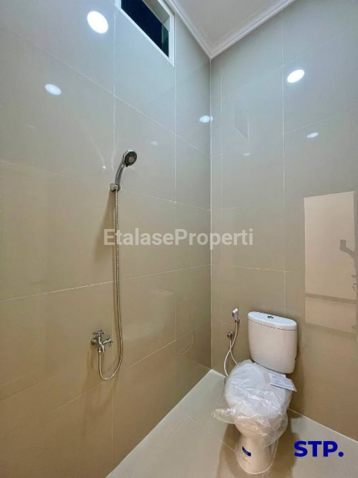 Foto properti Gudang Kantor Mewah Kedinding Tengah Jaya 9