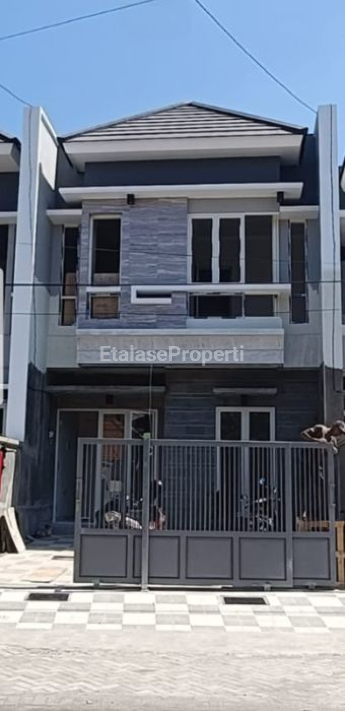 Foto properti Dijual Rumah Baru Minimalis 2 Lt Jemursari 1