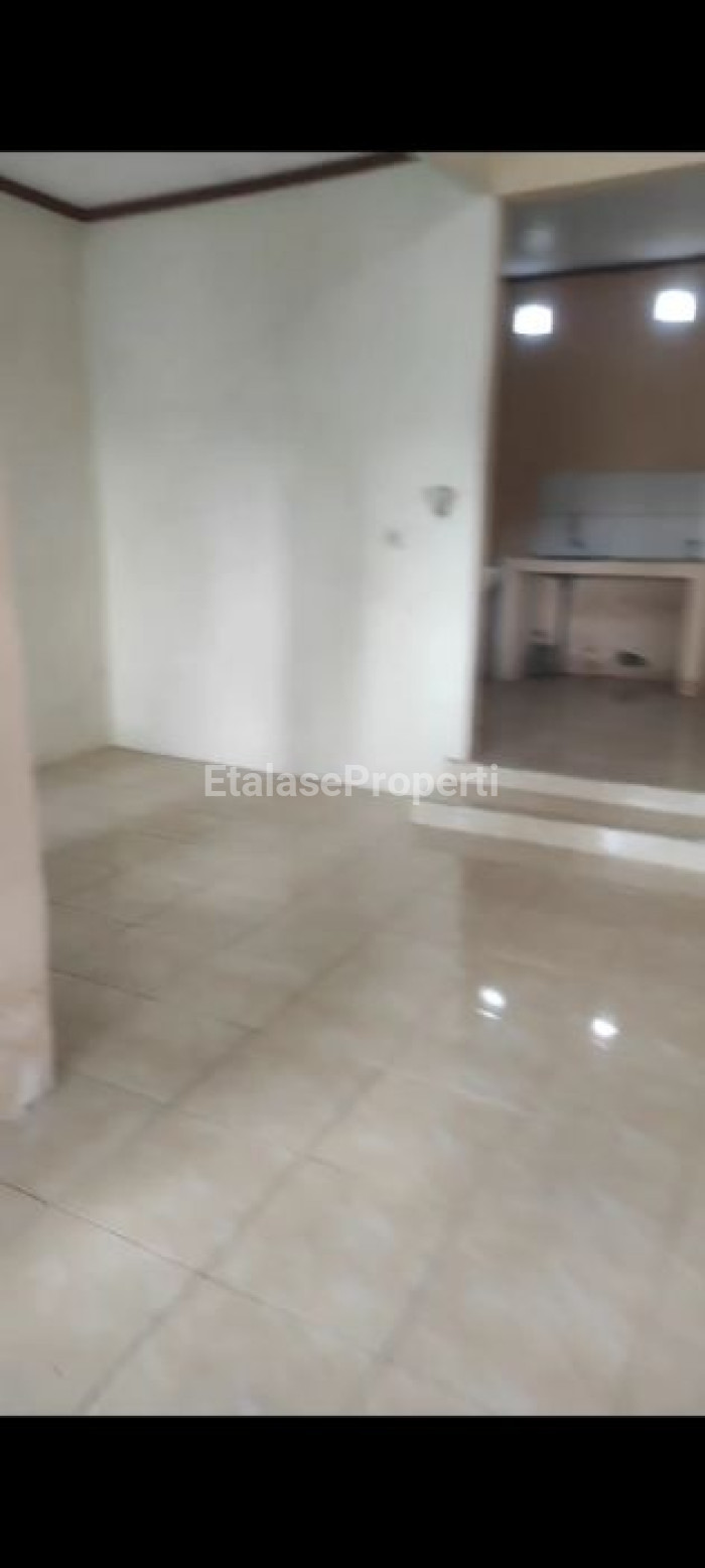 Foto properti JUAL RUMAH BERLOKASI DI MANGGALA RESIDENT,  BALASKLUMPRIK, WIYUNG, SURABAYA BARAT 4
