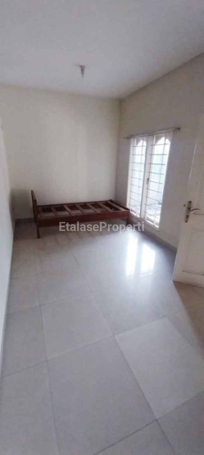 Foto properti Rumah Darmo Permai Utara Kosongan Nyaman Dan Siap Huni Strategis Surabaya Barat 8