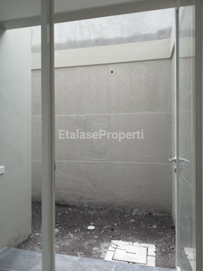 Foto properti Sewa Ruko Northwest Boulevard Hadap Utara 1