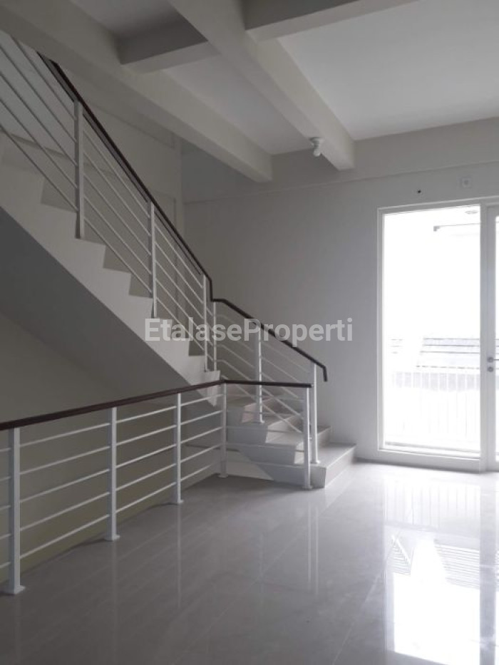 Foto properti Sewa Ruko Northwest Boulevard Hadap Utara 2