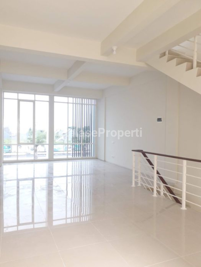Foto properti Sewa Ruko Northwest Boulevard Hadap Utara 3