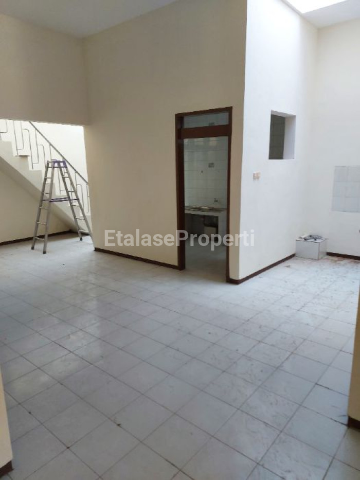 Foto properti Disewakan Rumah Baru Renovasi Lebak Arum 2