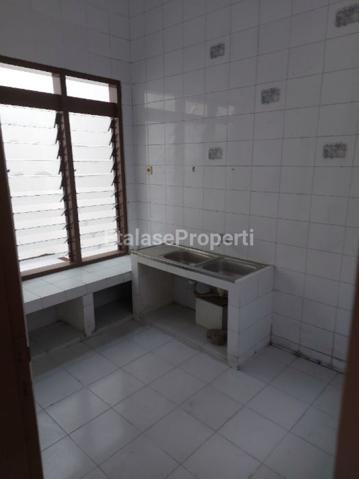 Foto properti Disewakan Rumah Baru Renovasi Lebak Arum 4