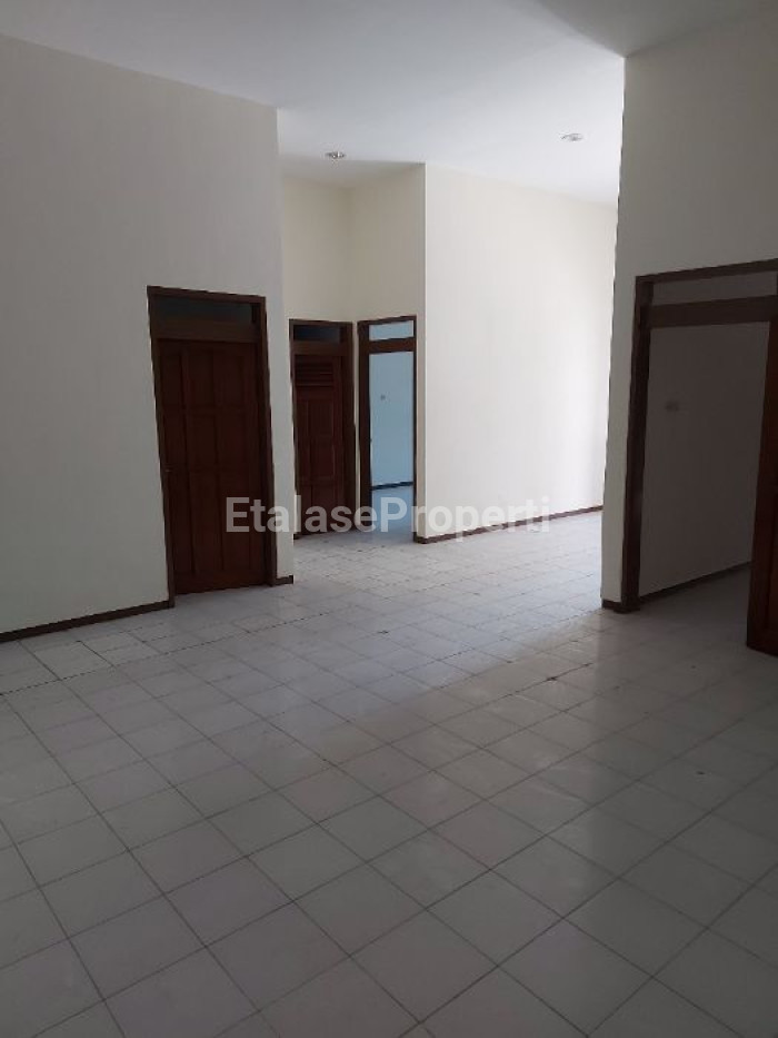 Foto properti Disewakan Rumah Baru Renovasi Lebak Arum 10
