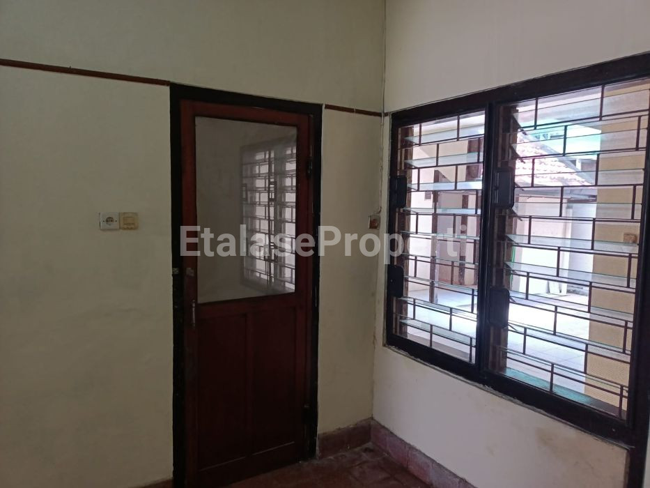 Foto properti Di Jual Rumah Jl Bogen Baru, Ploso, Tambaksari 5