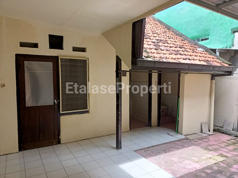 Foto properti Di Jual Rumah Jl Bogen Baru, Ploso, Tambaksari 6