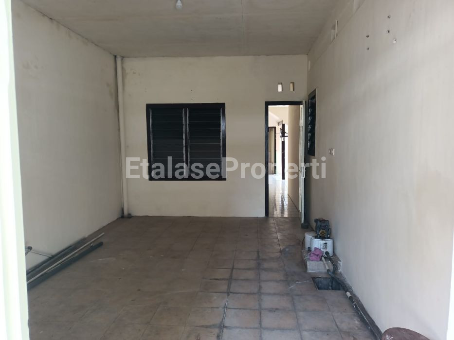 Foto properti Di Jual Rumah Jl Bogen Baru, Ploso, Tambaksari 8