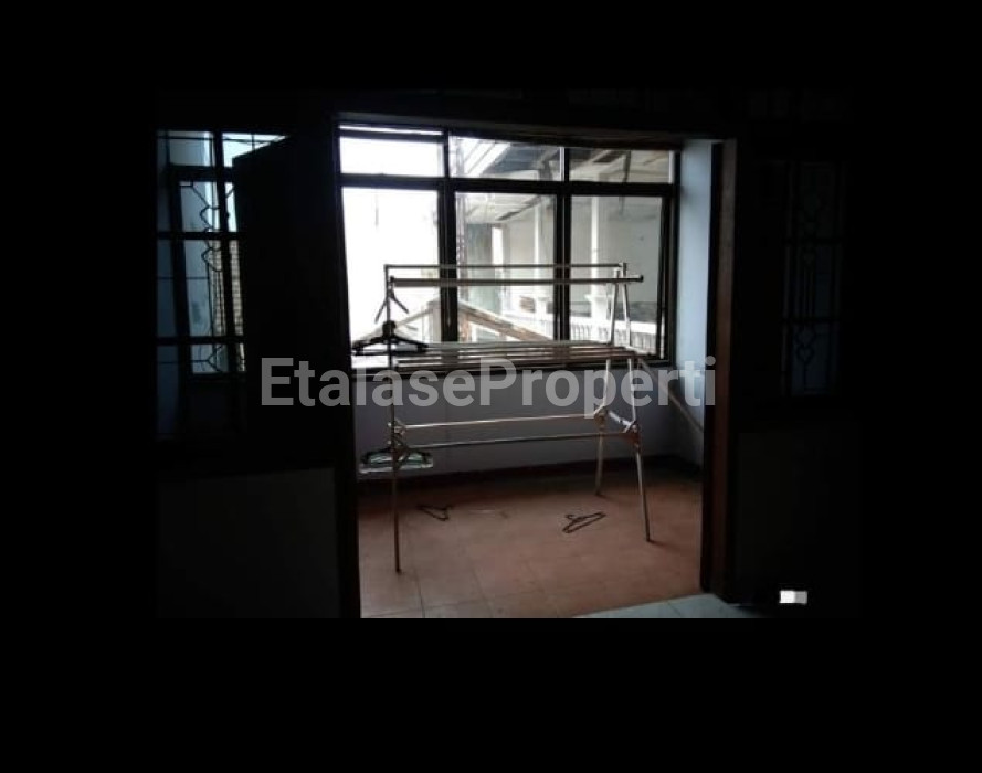 Foto properti Rumah Taman Pondok Indah Wiyung Surabaya 5