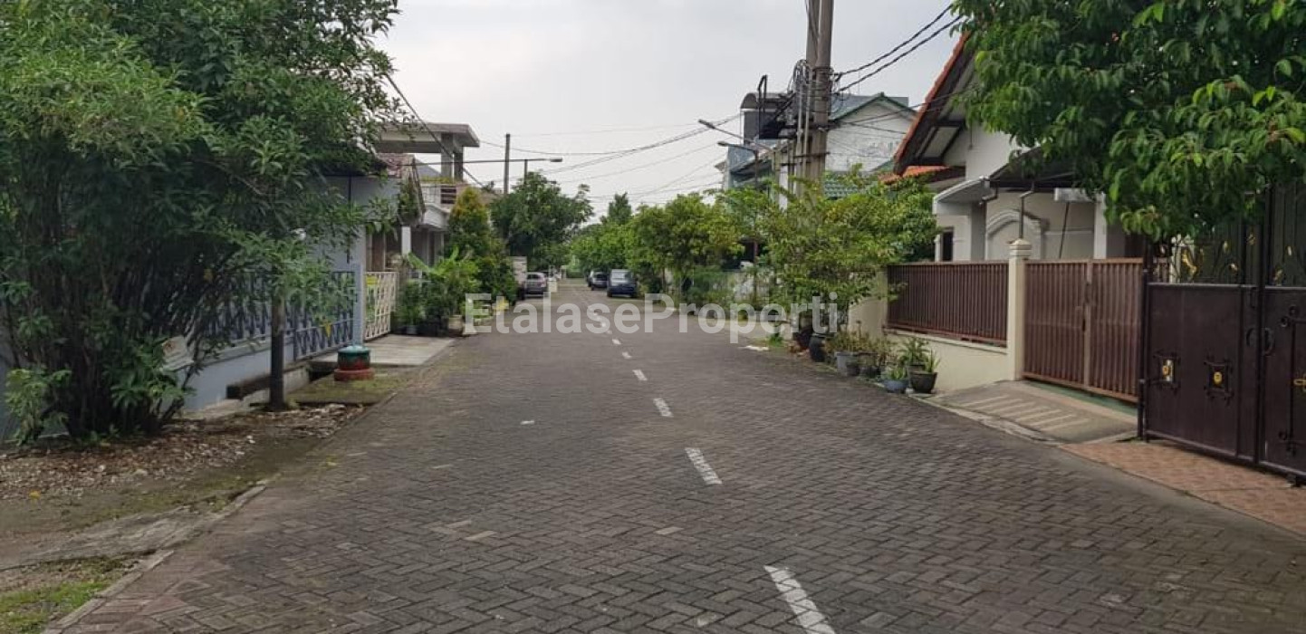 Foto properti Rumah Taman Pondok Indah Wiyung Surabaya 10