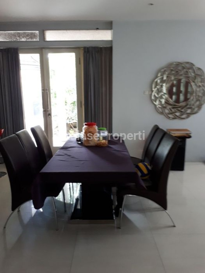 Foto properti Rumah Taman Pondok Indah Wiyung Surabaya 1