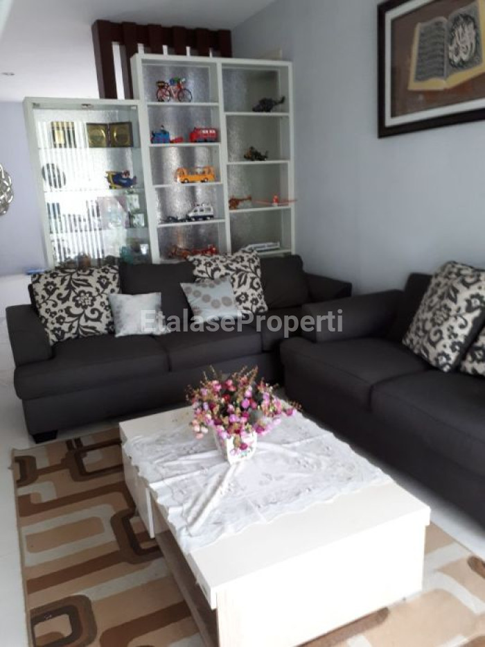 Foto properti Rumah Taman Pondok Indah Wiyung Surabaya 2