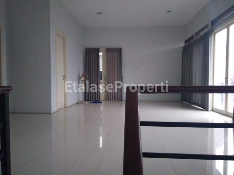 Foto properti Rumah Taman Pondok Indah Wiyung Surabaya 5