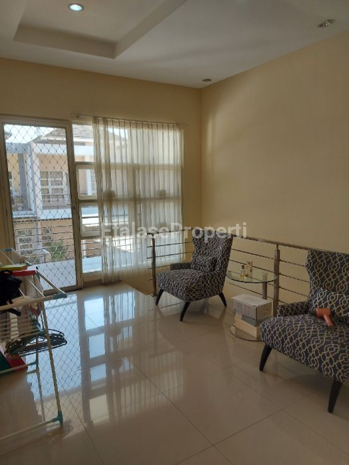 Foto properti Dijual Rumah Strategis Full Furnished 2 Lt Dharma Indah Regency 7