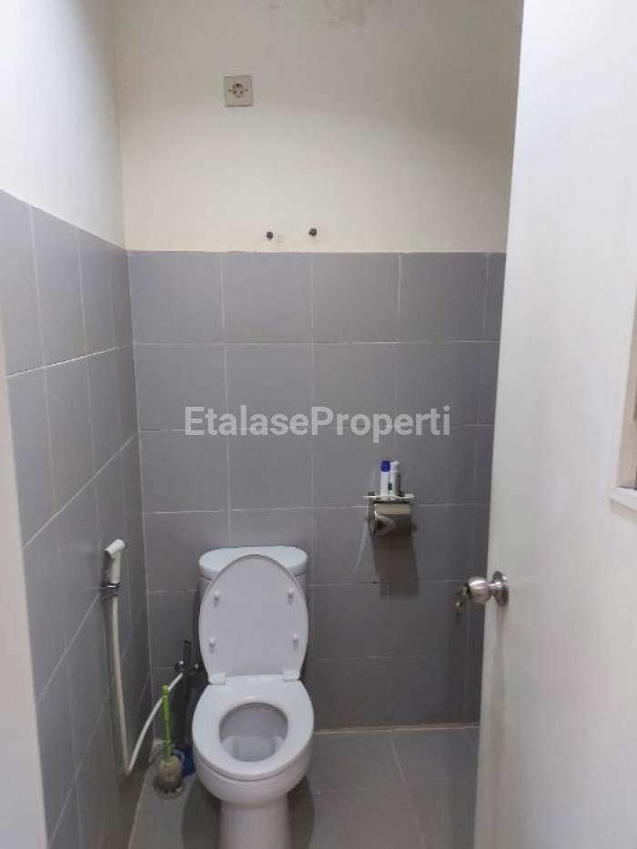 Foto properti Dijual Rumah Strategis Full Furnished 2 Lt Dharma Indah Regency 8