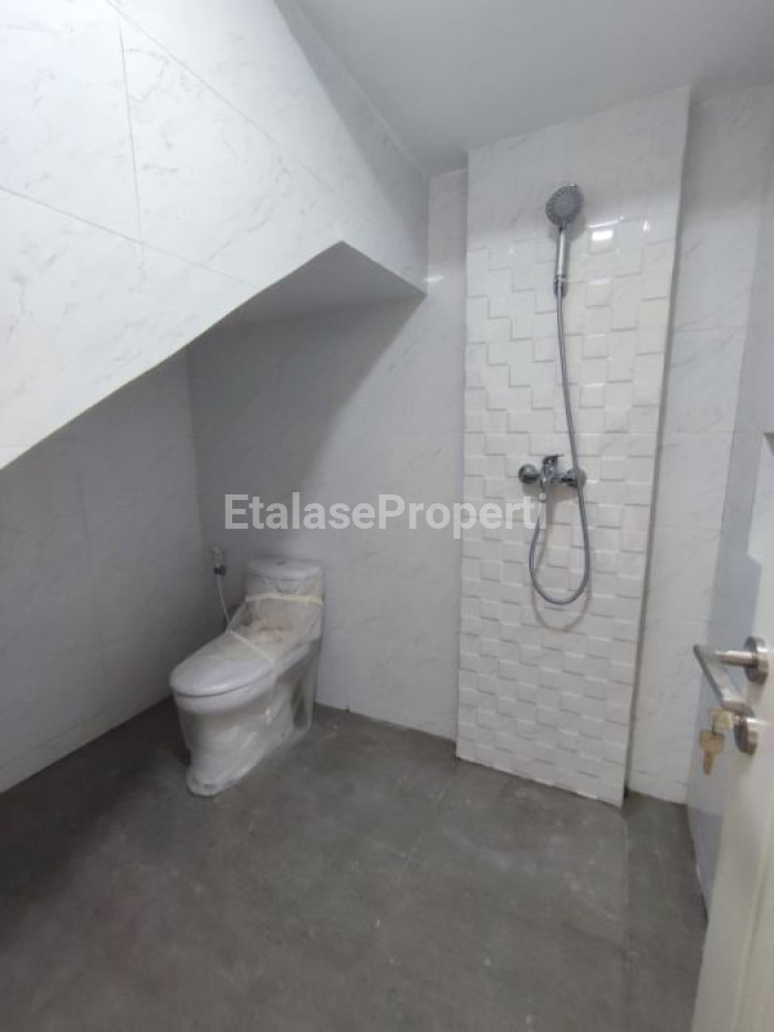 Foto properti Manyar Kertoadi Baru Gang Terdepan Siap Huni 7