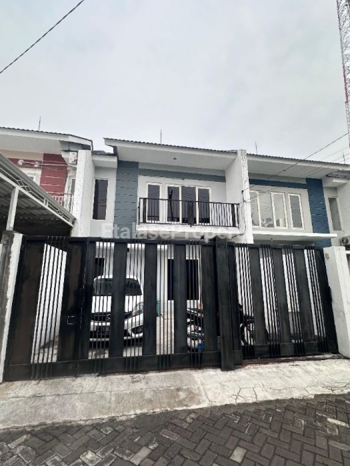 Foto properti Rumah Surabaya Kota, Sangat Terawat, Harga Nego Sampai Deal. 2