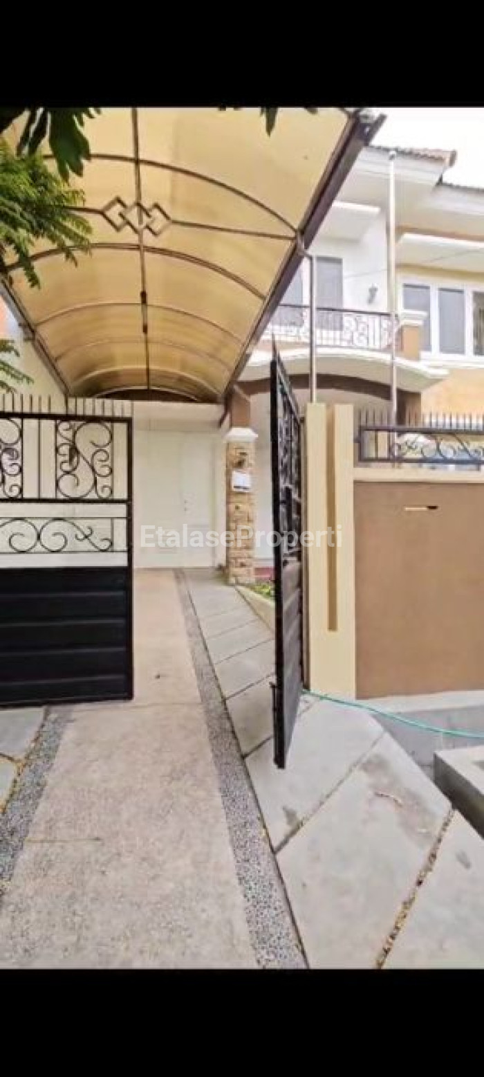 Foto properti Rumah Mewah Bagus Siap Huni Di Galaxy Bumi Permai Araya Tahap 1 Lokasi Strategis 5