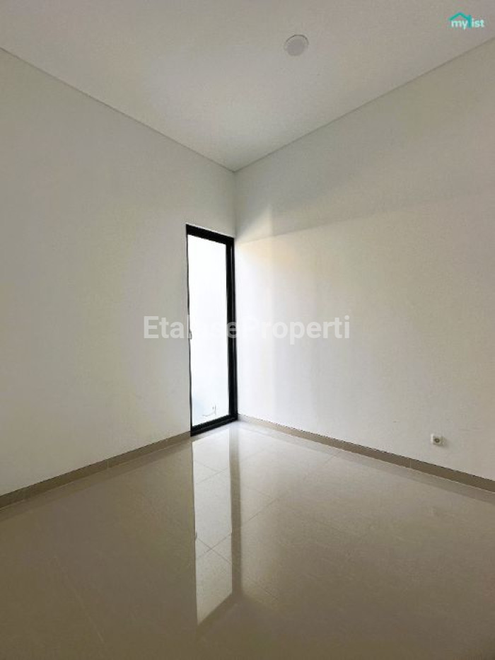 Foto properti Dijual Rumah Baru 2 Lantai Klampis Semolo Tengah Dekat Hokky Supermaket 7