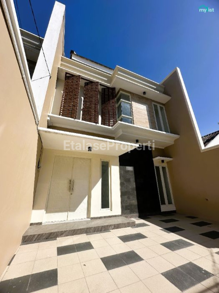 Foto properti Dijual Rumah Baru 2 Lantai Minimalis Manyar Kertoadi Dekat Galaxy Mall 3