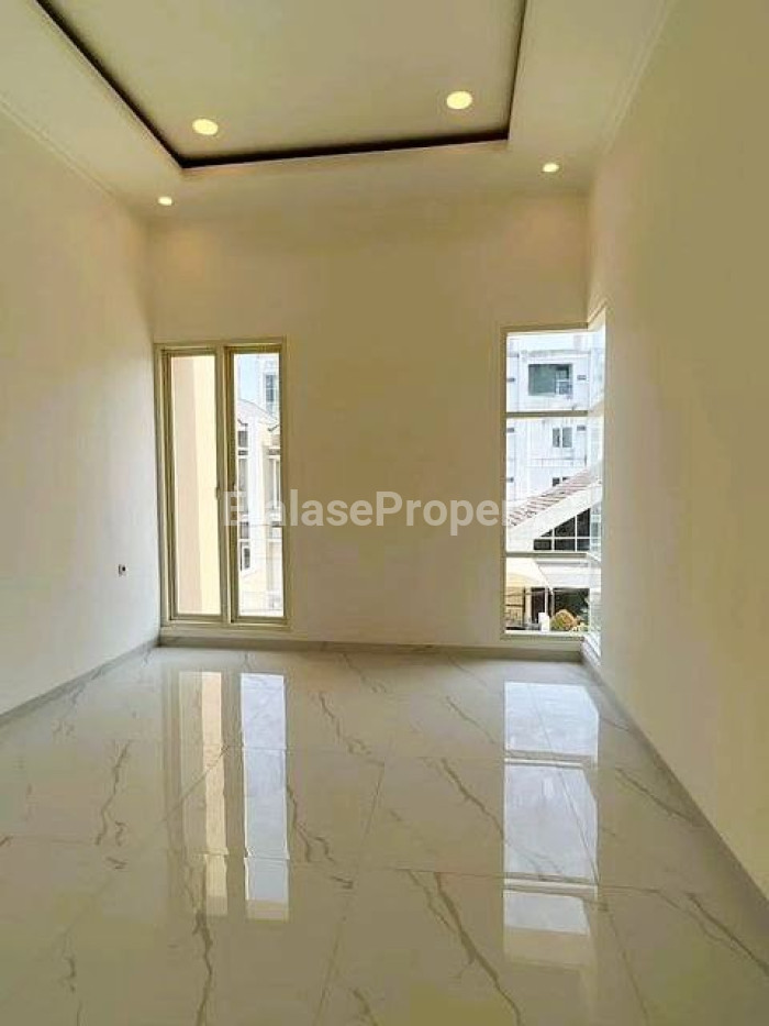 Foto properti Dijual Rumah Baru 2 Lantai Minimalis Manyar Kertoadi Dekat Galaxy Mall 7