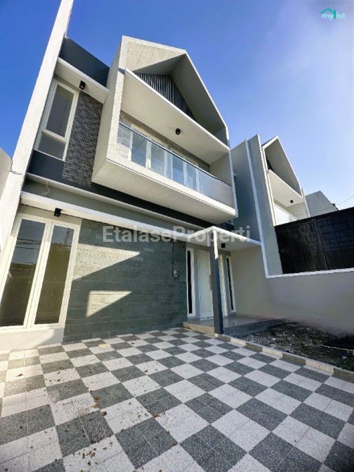 Foto properti Rumah Baru 2 Lantai Manyar Tirtomoyo Dekat Sekolah Petra Manyar 5