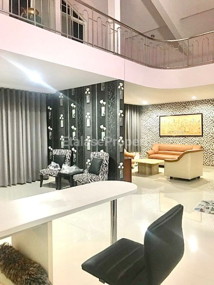 Foto properti *Dijual Rumah Darmo Sentosa Raya (DSR) Surabaya Barat* 4