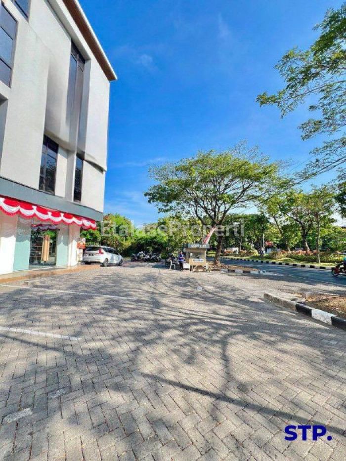 Foto properti Jual, Ruko Mewah 4 Lantai Di Raya MERR 10