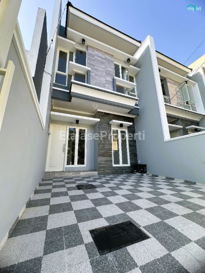 Foto properti Rumah Baru 2 Lantai Mulyosari Utara Minimalis Modern 2