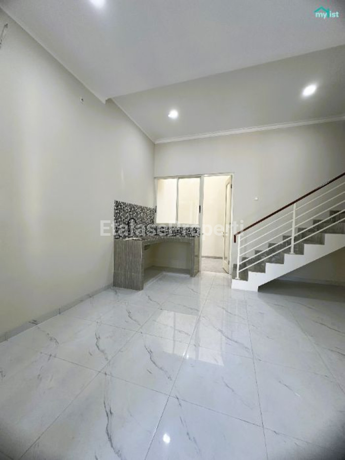 Foto properti Rumah Baru 2 Lantai Mulyosari Utara Minimalis Modern 8