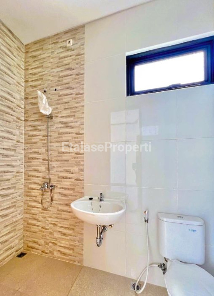 Foto properti Rumah Baru 2 Lantai Hook Gading Pantai 100m Dari Raya Kenjeran 5