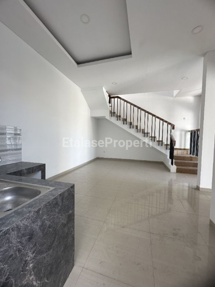 Foto properti Rumah Baru 2 Lantai Hook Gading Pantai 100m Dari Raya Kenjeran 8