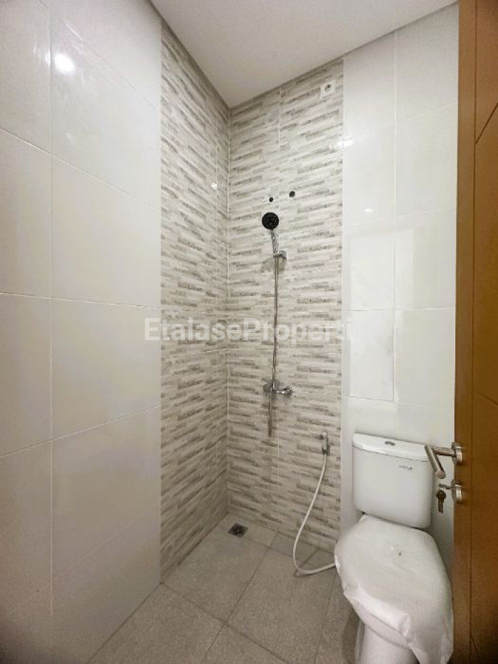 Foto properti Rumah Baru 2 Lantai Hook Gading Pantai 100m Dari Raya Kenjeran 9