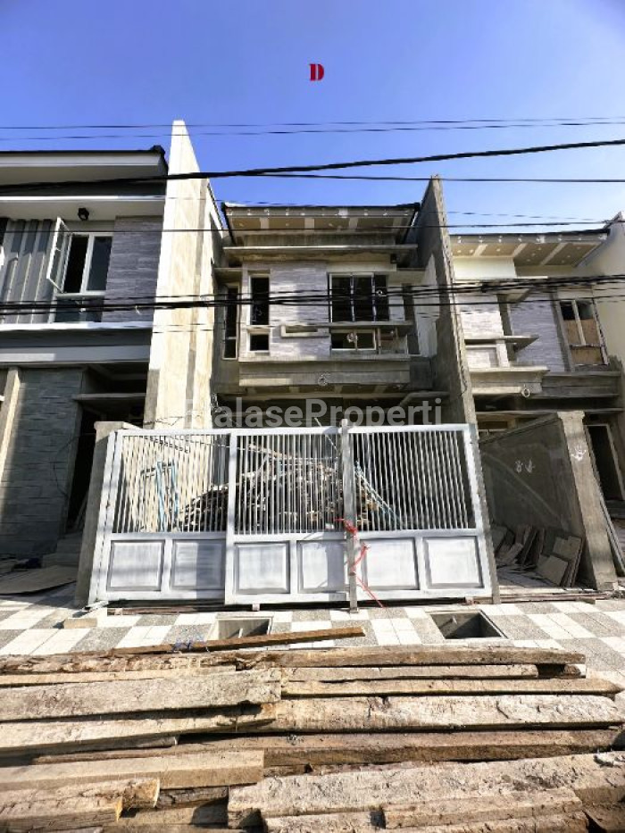 Foto properti Rumah Baru 2 Lantai Jemursari Timur Dekat Dengan Pusat Bisnis 2