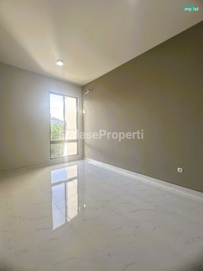 Foto properti Rumah Baru 2 Lt Mewah Kekinian Manyar Kertoadi 2 Unit Jejer 6