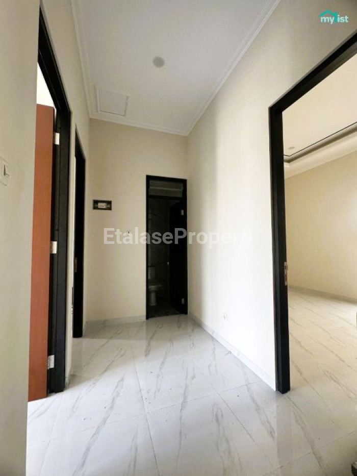 Foto properti Rumah Baru Gress 2 Lt Model Scandinavian Sutorejo Prima Dekat Raya Mulyosari 10