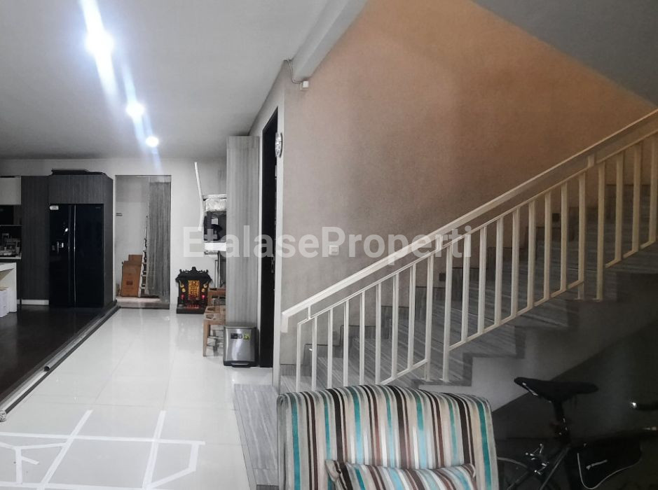 Foto properti Dijual Rumah Di Raya Sukomanunggal (jalan Kembar) Surabaya 3