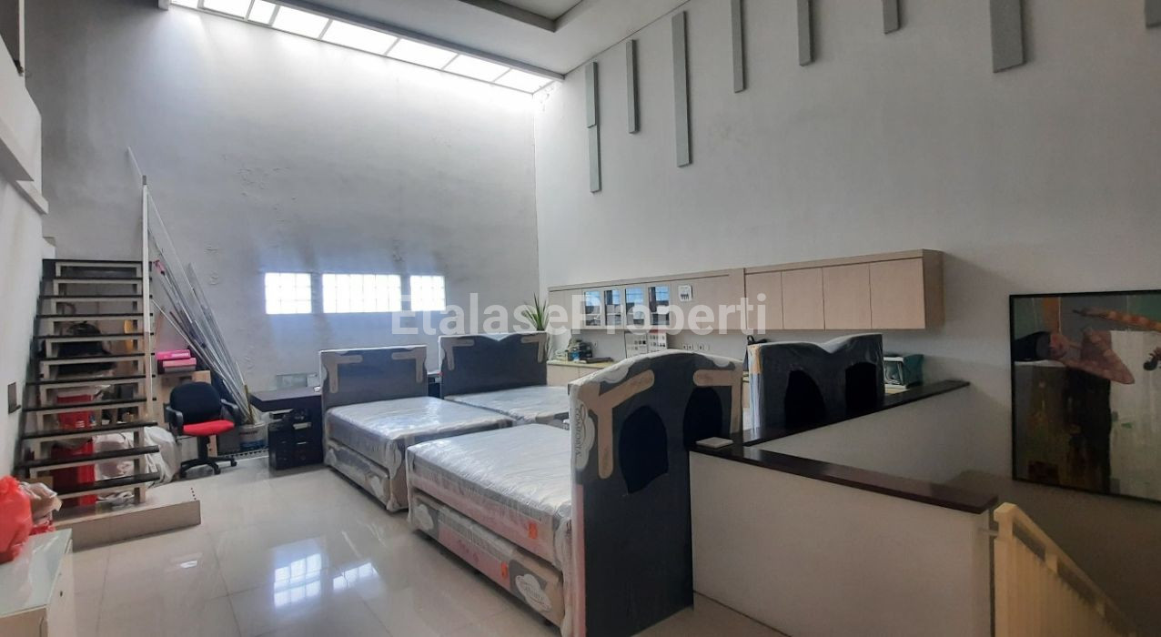 Foto properti Dijual Rumah Di Raya Sukomanunggal (jalan Kembar) Surabaya 4