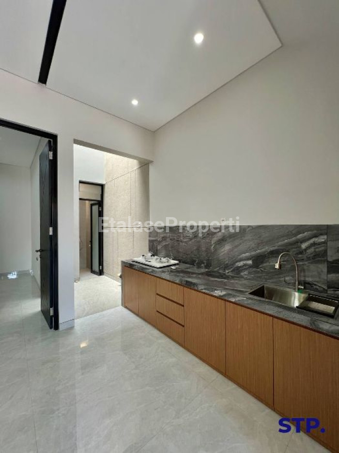 Foto properti NEW 3 Unit! Rumah Minimalis Di Nirwana Eksekutif Semi-furnished (Unit 3) 5