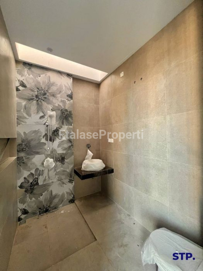 Foto properti Rumah Baru Di Boulevard Galaxi Bumi Permai Araya Tahap 2 9