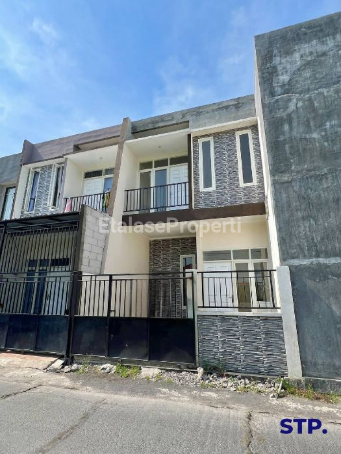 Foto properti 3 Unit, Rumah Baru 2 Lantai Di Gunung Anyar Tambak Tipe Badan 2