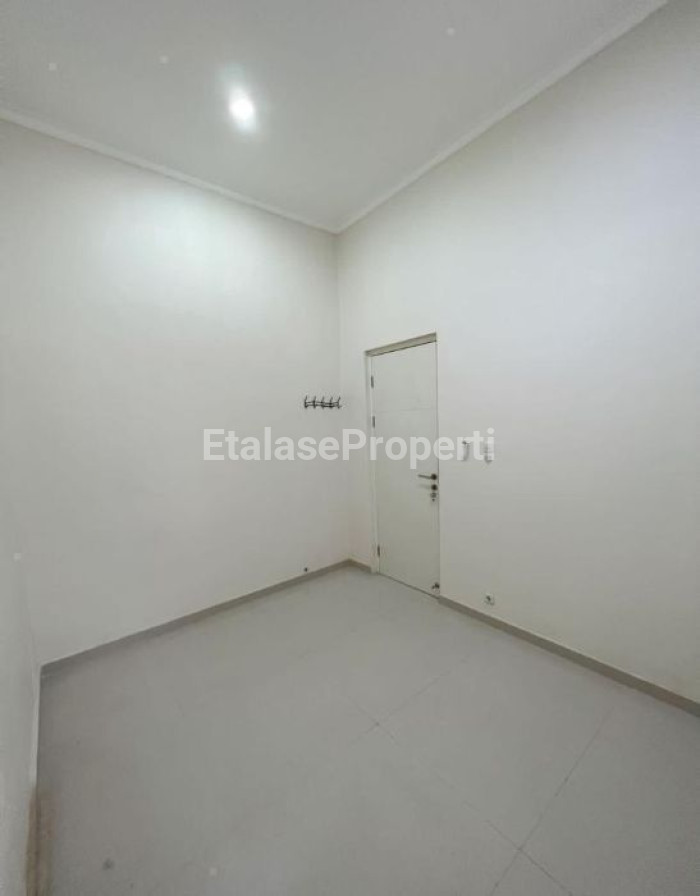 Foto properti DIJUAL RUMAH MODERN MINIMALIS 2 LANTAI SIAP HUNI SUTOREJO UTARA SURABAYA TIMUR 5