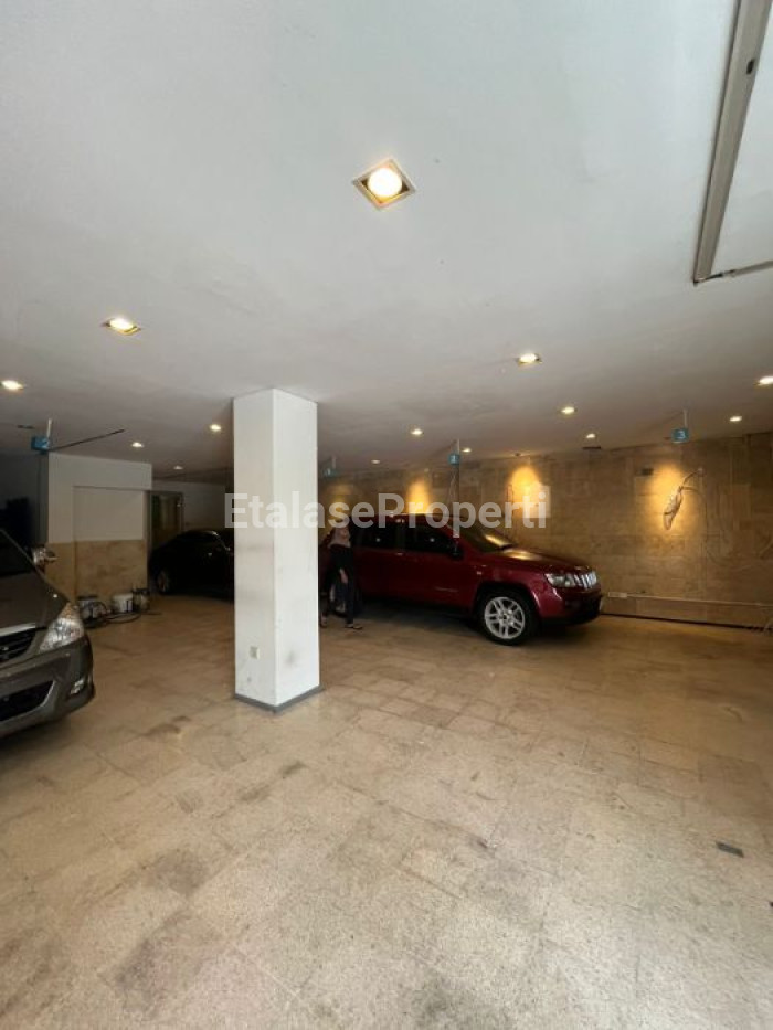Foto properti Disewakan Ruko Pucang Jejer 1
