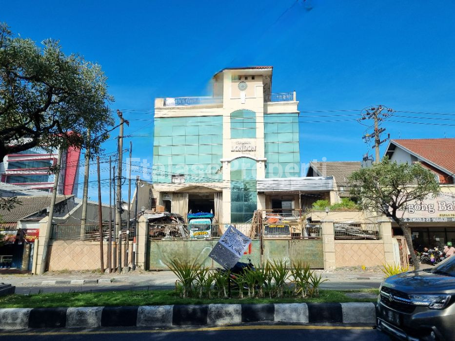 Foto properti Jual Gedung 4 Lantai  Jl. Raya Propinsi Di Tengah Kota Sidoarjo 1